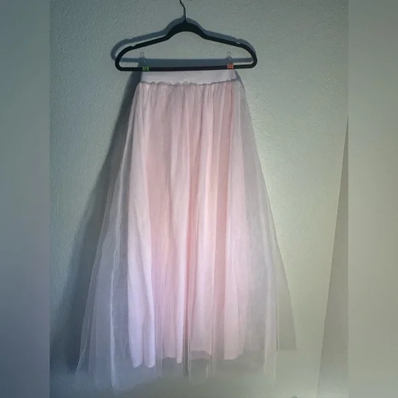 Chic Pink A-Line Tulle Skirt Size Medium - Picture 4 of 4